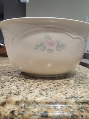EUC Pfaltzgraff Tea Rose Bowl 5qt
